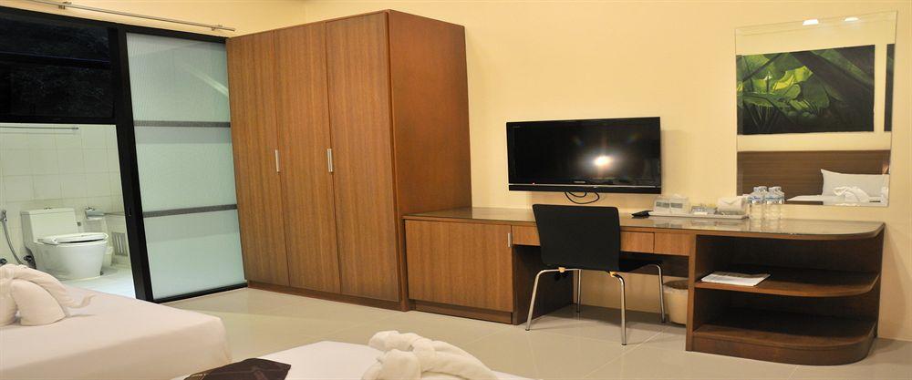 The Wave Hotel Patong Sha Phuket Εξωτερικό φωτογραφία