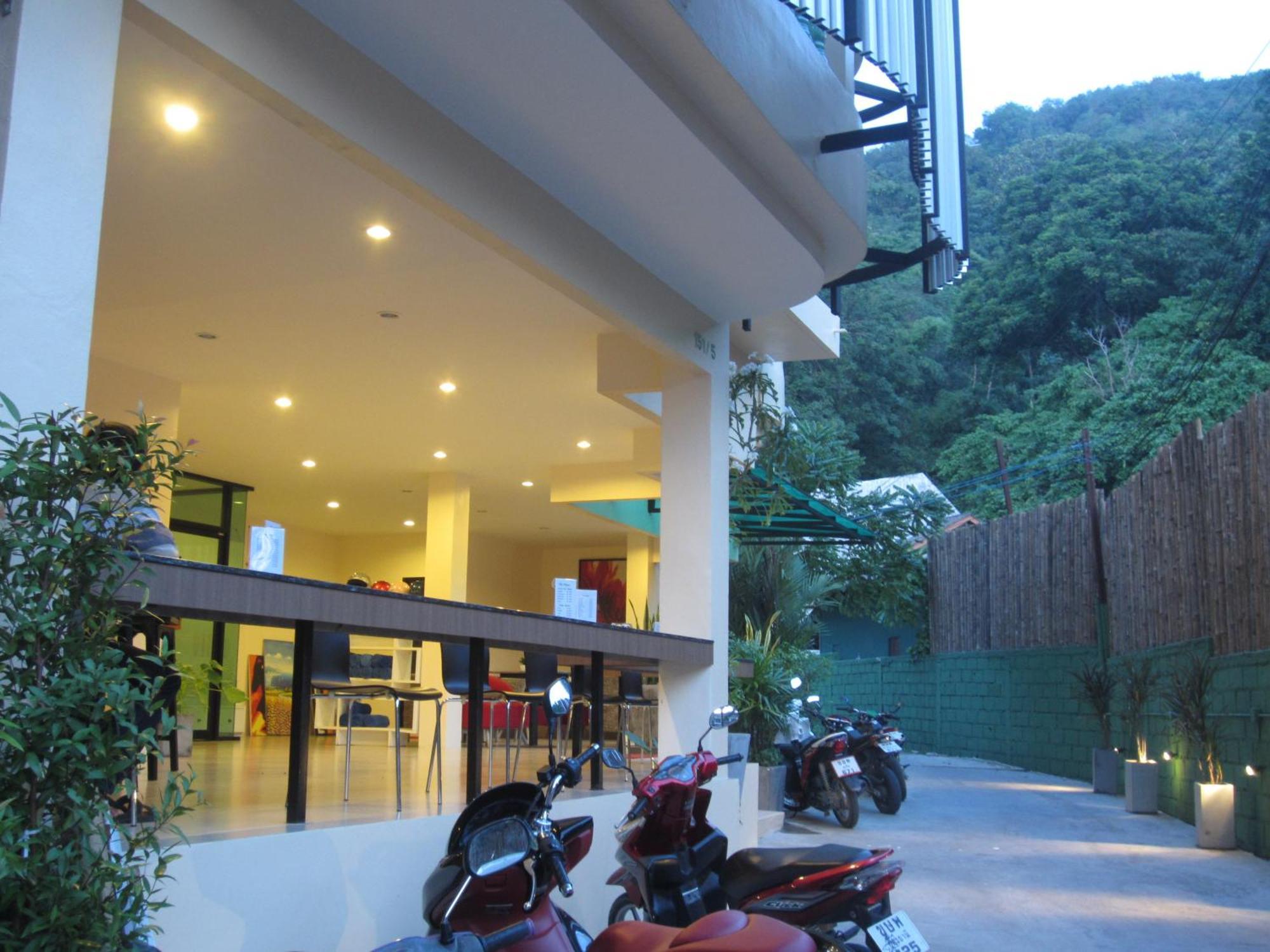 The Wave Hotel Patong Sha Phuket Εξωτερικό φωτογραφία