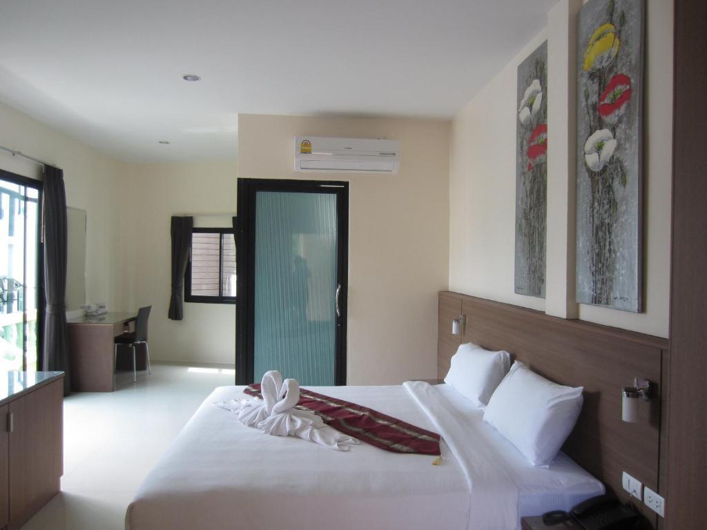 The Wave Hotel Patong Sha Phuket Δωμάτιο φωτογραφία
