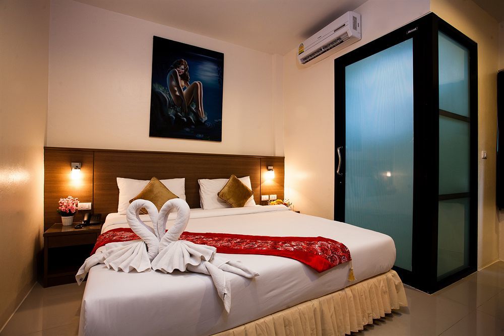 The Wave Hotel Patong Sha Phuket Εξωτερικό φωτογραφία