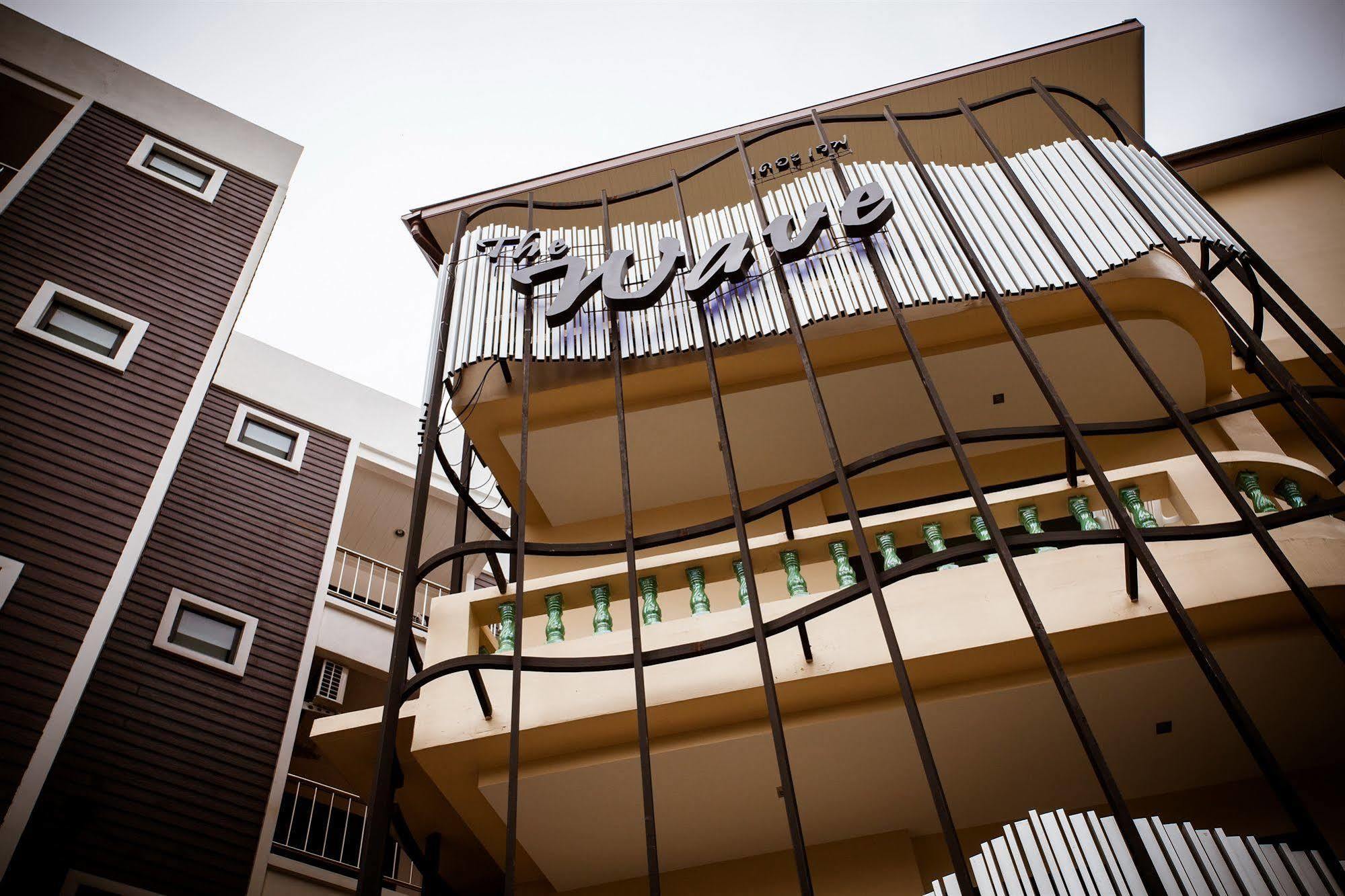 The Wave Hotel Patong Sha Phuket Εξωτερικό φωτογραφία