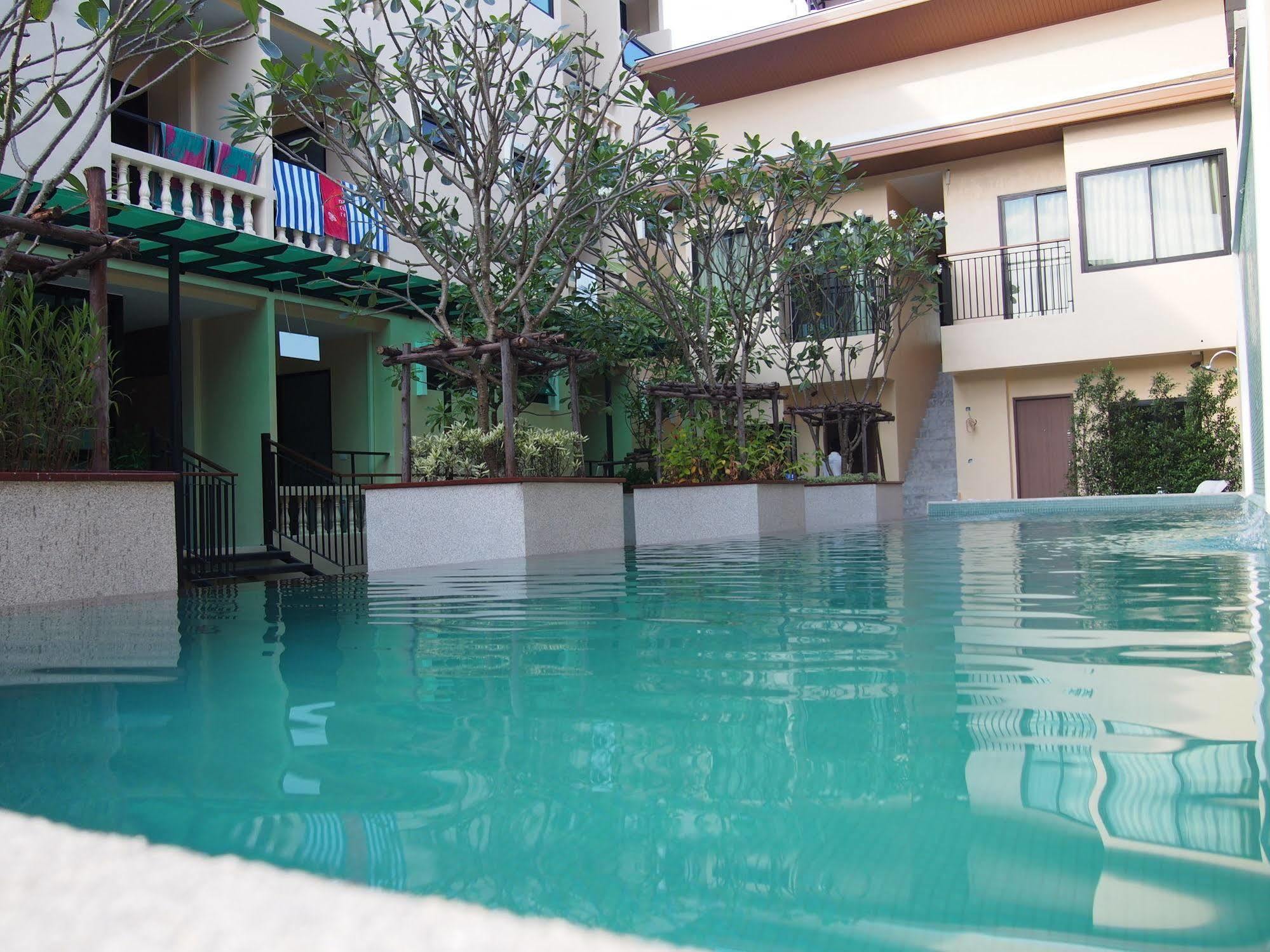 The Wave Hotel Patong Sha Phuket Εξωτερικό φωτογραφία