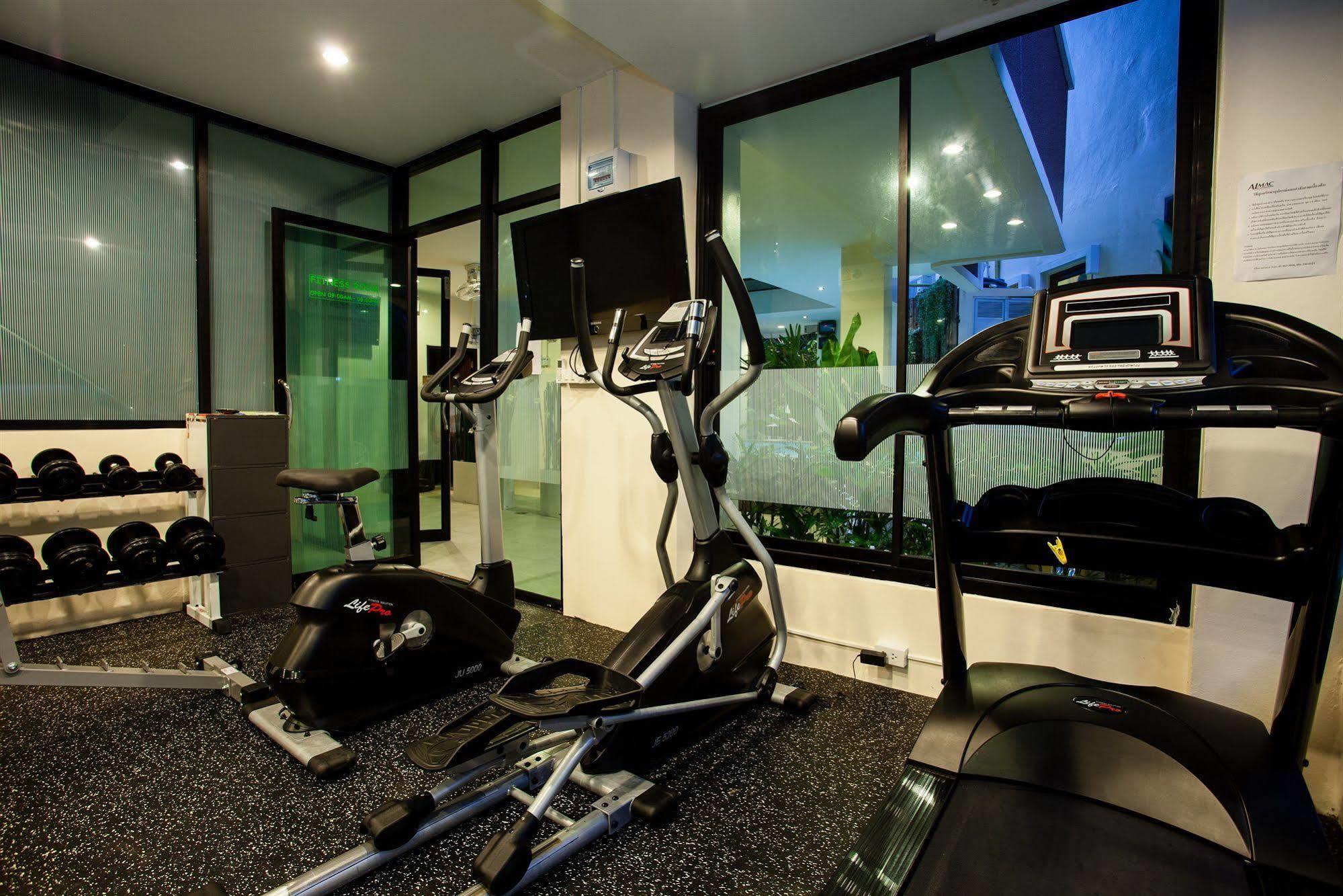 The Wave Hotel Patong Sha Phuket Εξωτερικό φωτογραφία