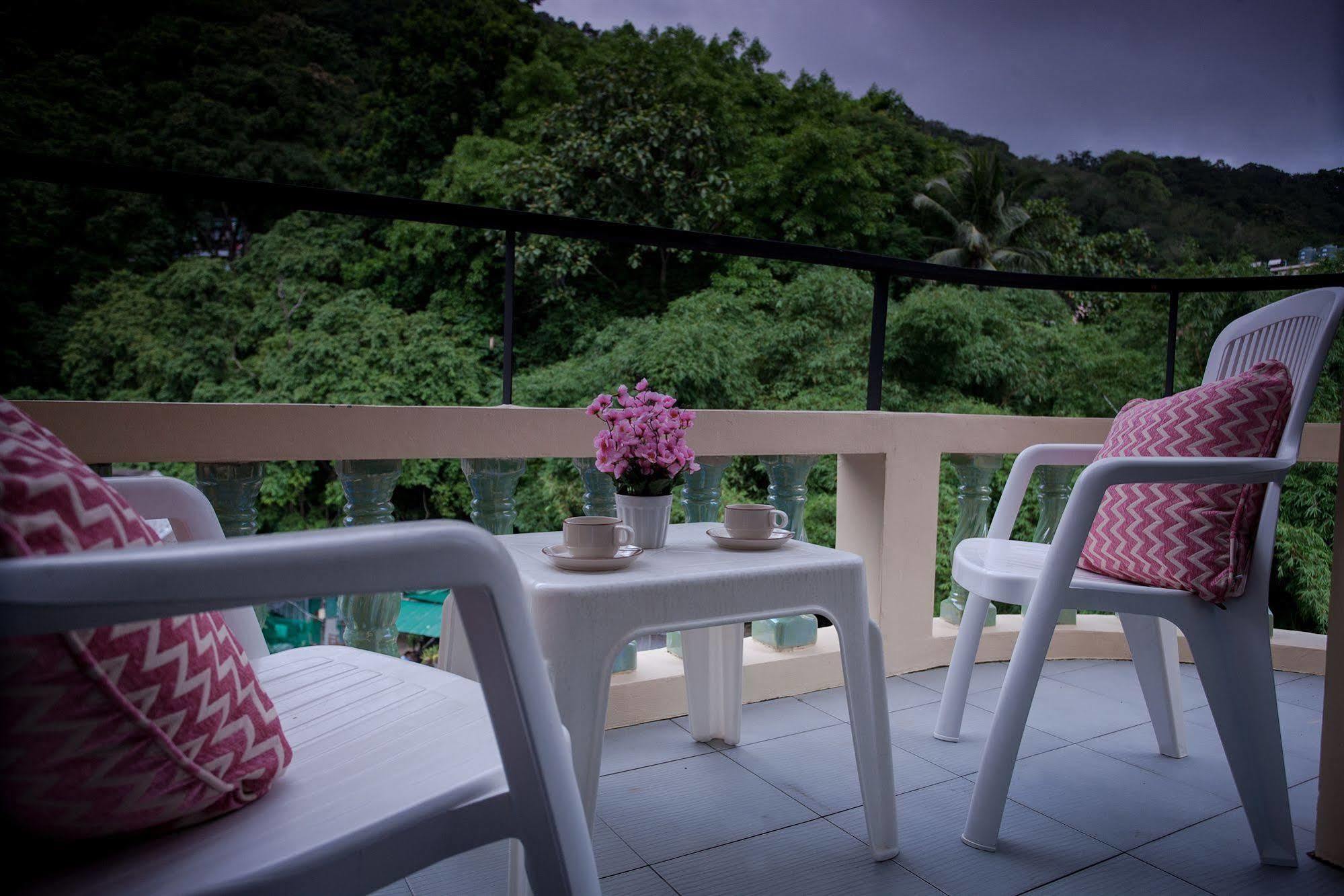 The Wave Hotel Patong Sha Phuket Εξωτερικό φωτογραφία