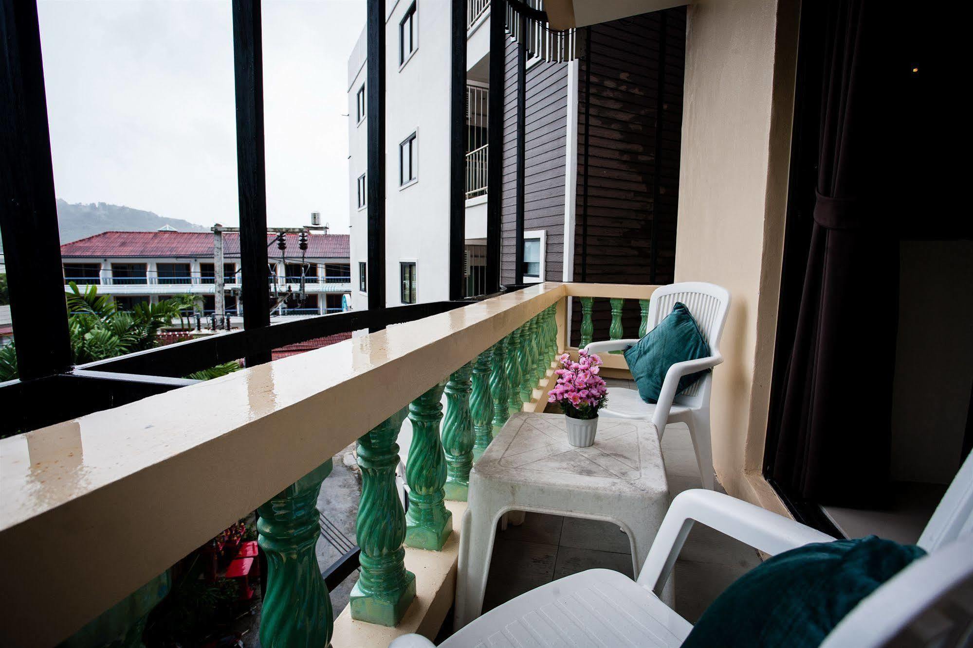 The Wave Hotel Patong Sha Phuket Εξωτερικό φωτογραφία